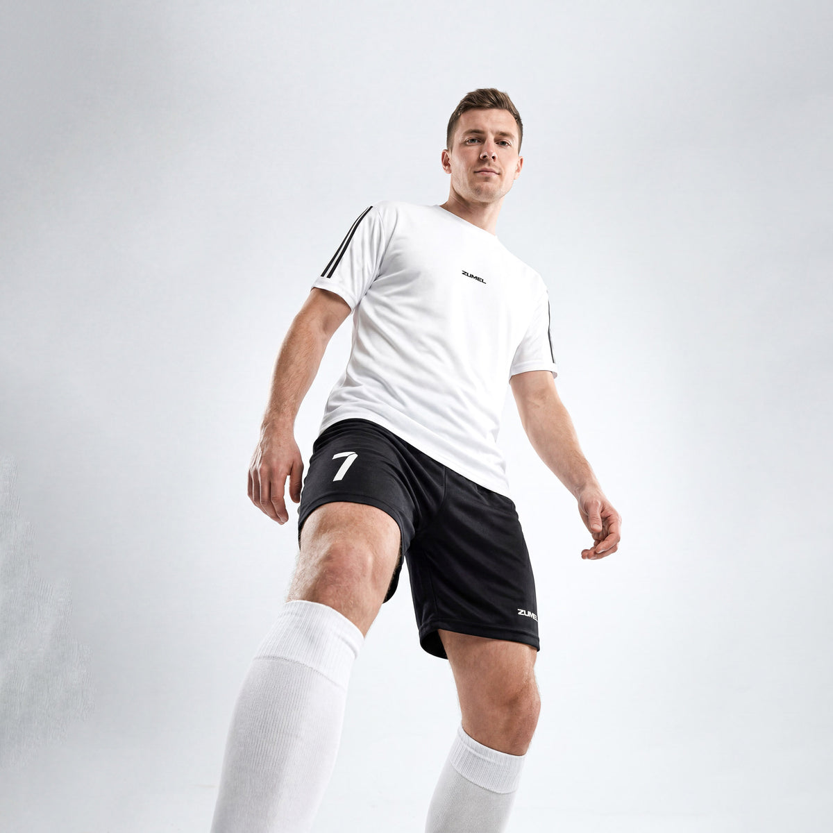 Personalisiertes weiß schwarzes Fußballset für Herren mit individuellem Druck ZUMEL
