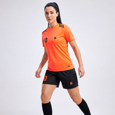 Neonoranges Damen Sporttrikot von Zumel für Fußballmannschaften mit moderner Passform.